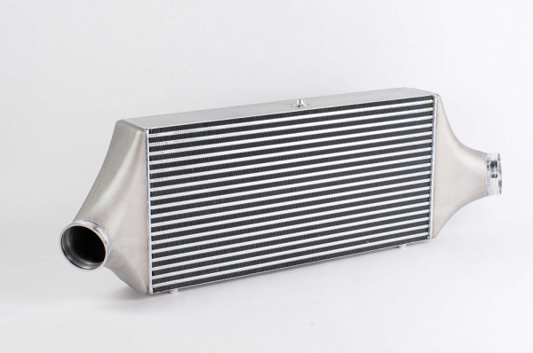 HyperTune 660 x 320 x 100 - Single Core Intercooler - Cast GTR Tanks To Suit BNR32 3.5" In / Out - Silicone"